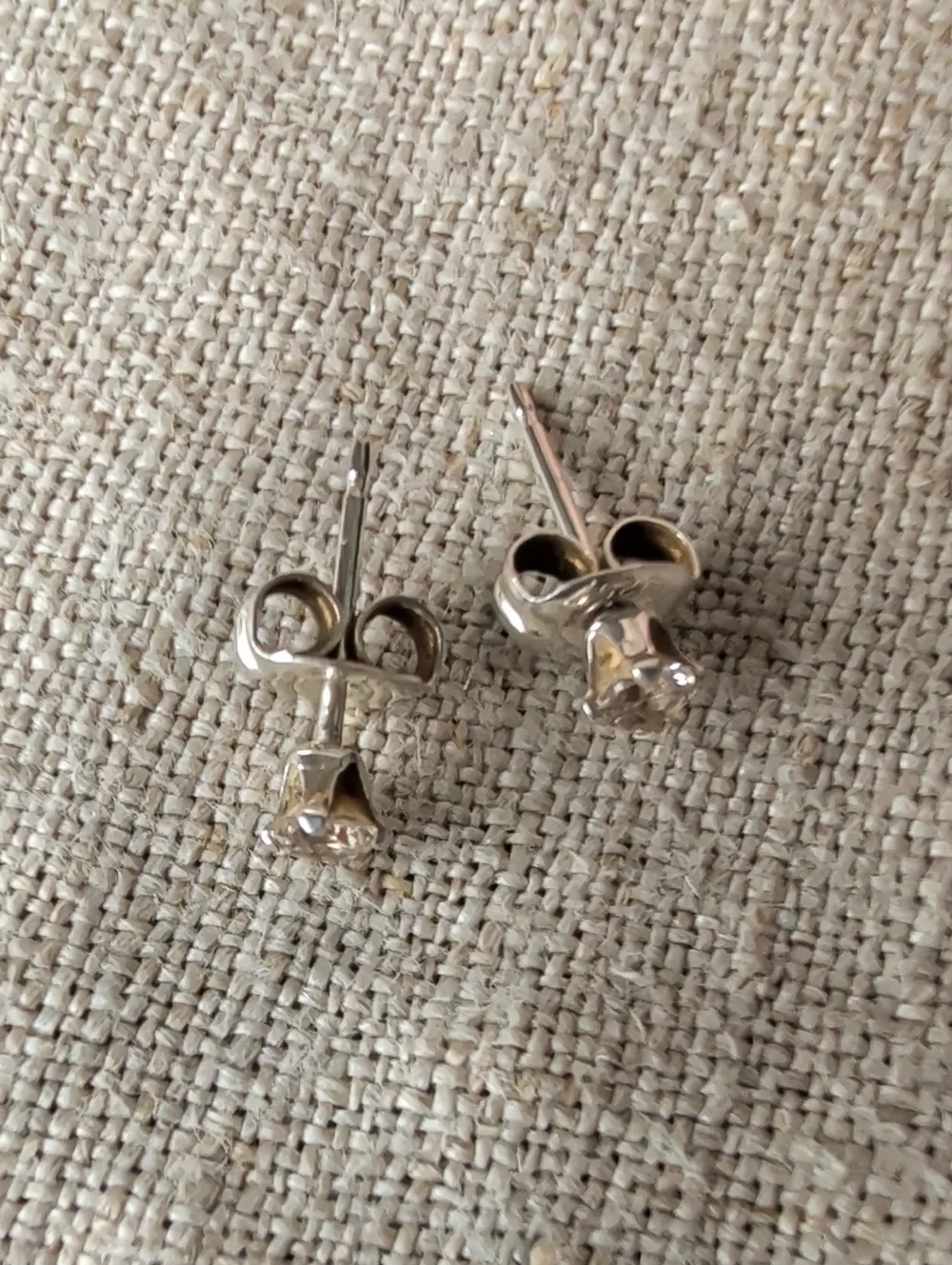 925 Sterling Silver Dainty CZ Rhinestones Stud Earrings Bezel Set Minimalist